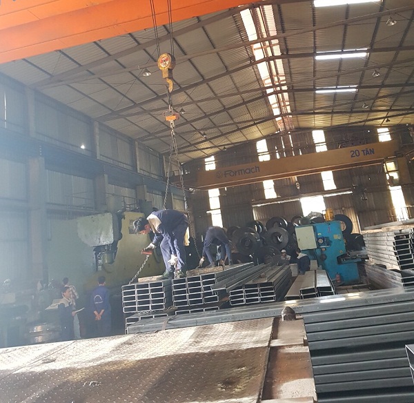 Xưởng sản xuất cừ thép dập u200, C200 tại Hà Nội